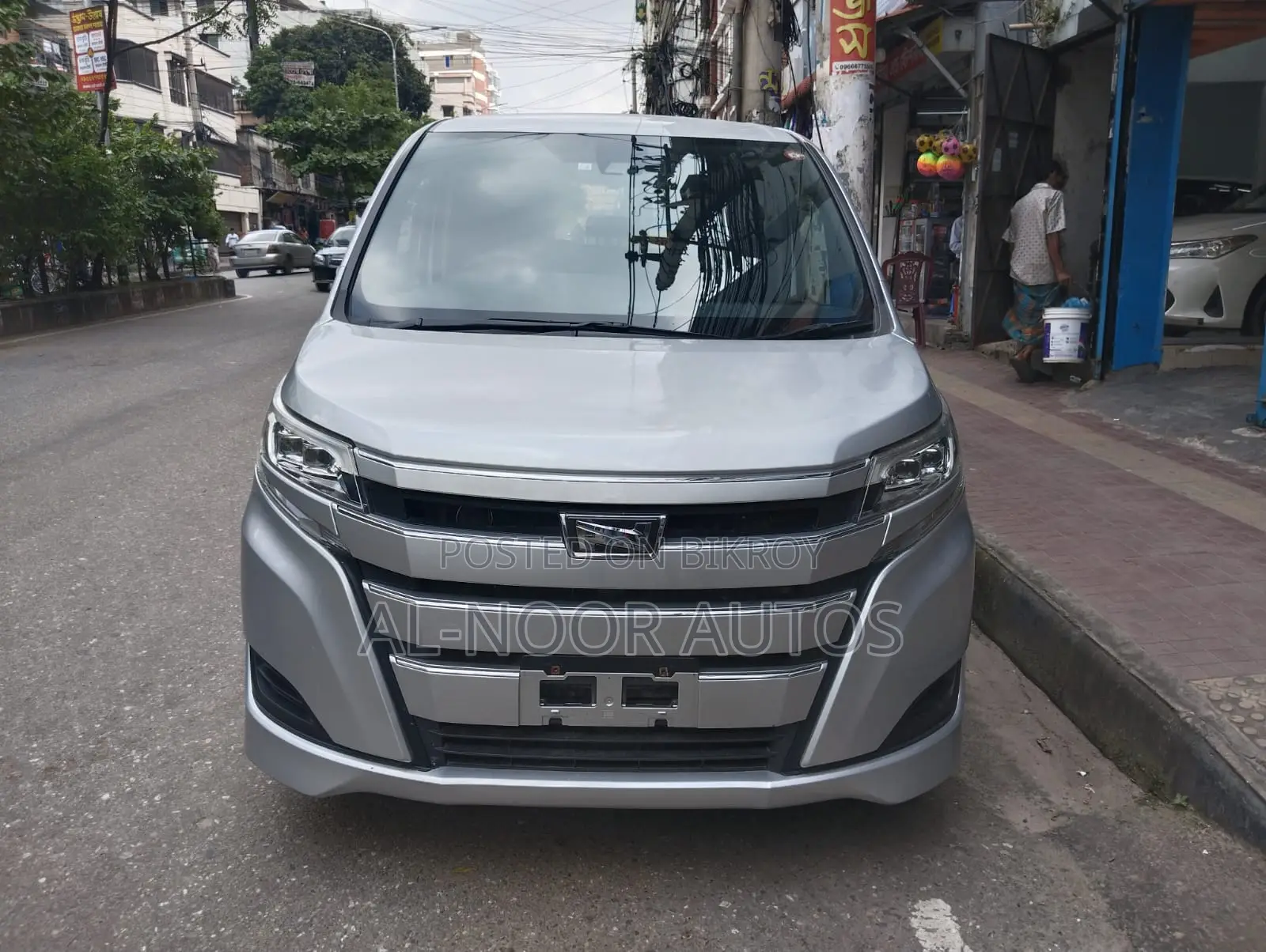 Toyota Noah 2.0 FWD (8 Seater) 2021 Silver