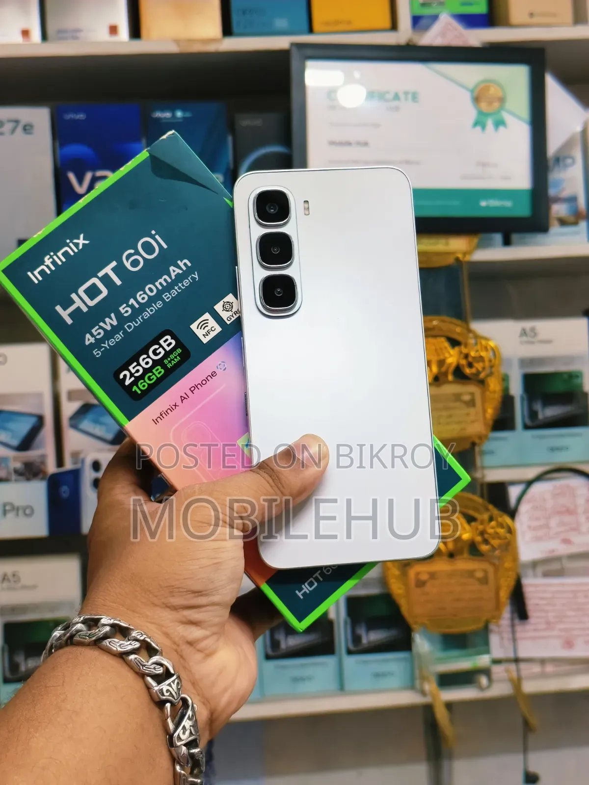 ইনফিনিক্স হট ৬০আই ২৫৬ জিবি সিলভার