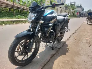 ইয়ামাহা এফজেডএস ভি২ ২০২২ কালো
