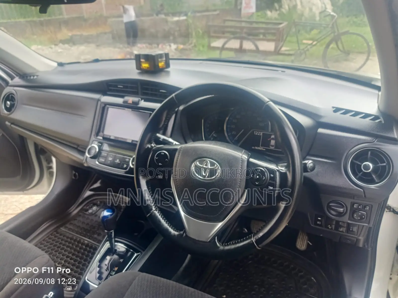 Toyota Axio 1.5 Hybrid G Two-Wheel Drive 2017 White
