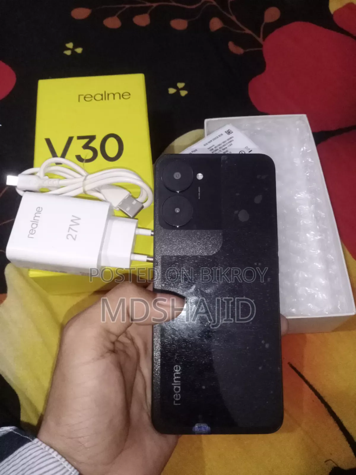 Realme V30 128 GB Black