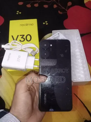 Realme V30 128 GB Black