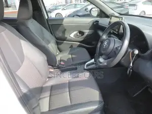Toyota Yaris Cross 2021 Pearl