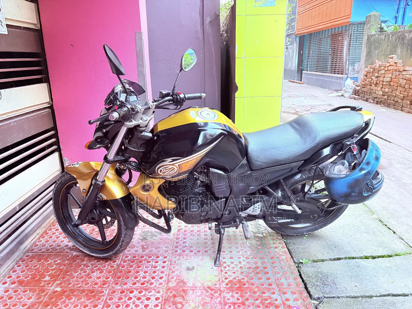 Yamaha FZ 2014 Gold