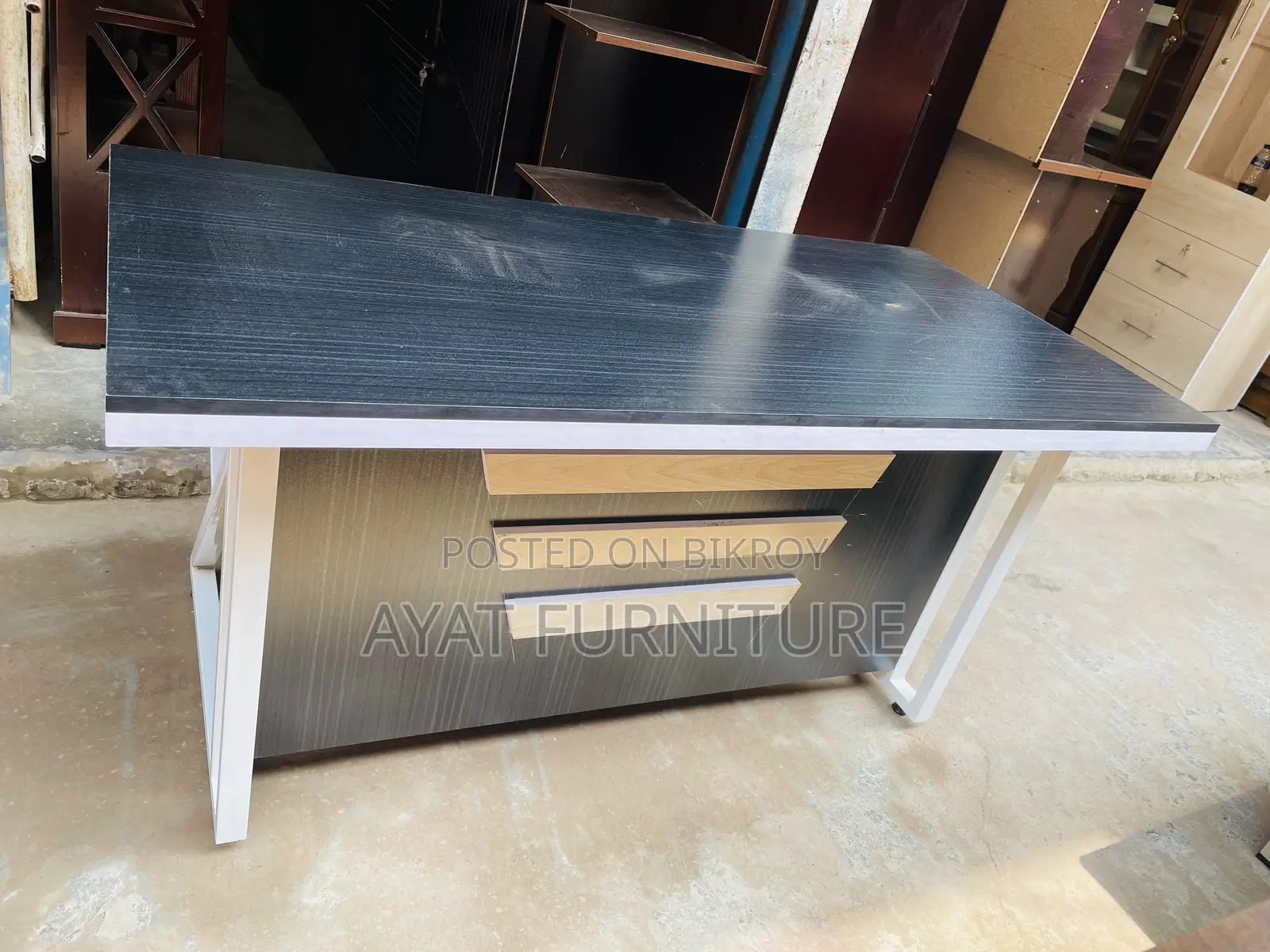 L Table Made with MS Legs and Melamine Board