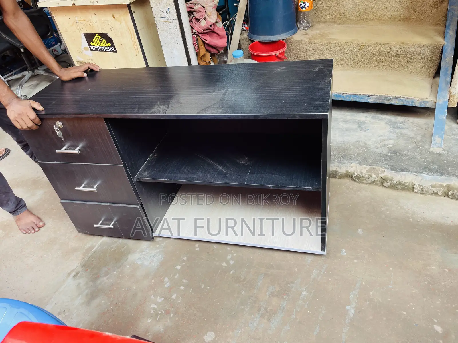 L Table Made with MS Legs and Melamine Board