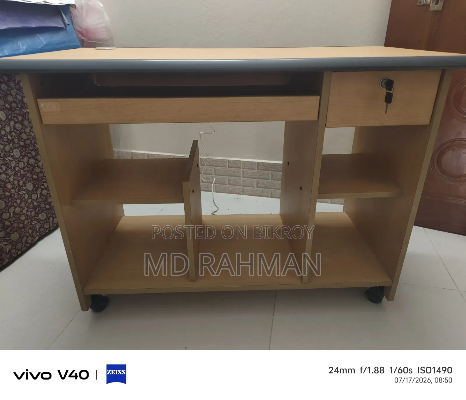 Otobi Table
