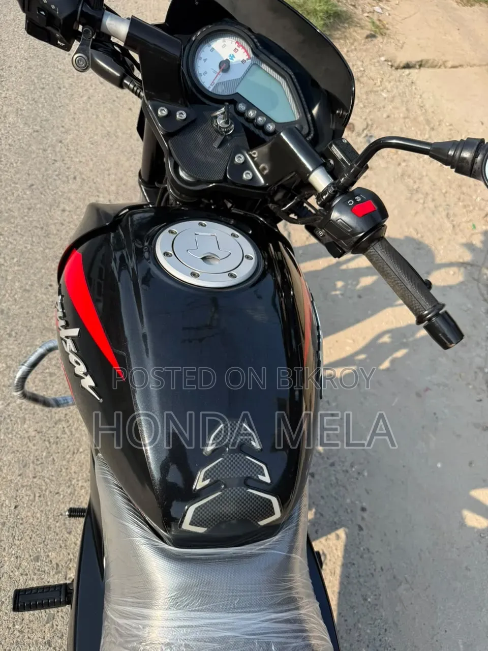 বাজাজ পালসার ১৫০ ২০২৩ কালো