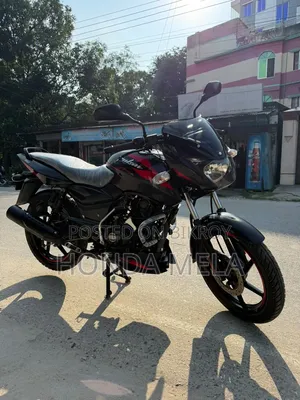 বাজাজ পালসার ১৫০ ২০২৩ কালো