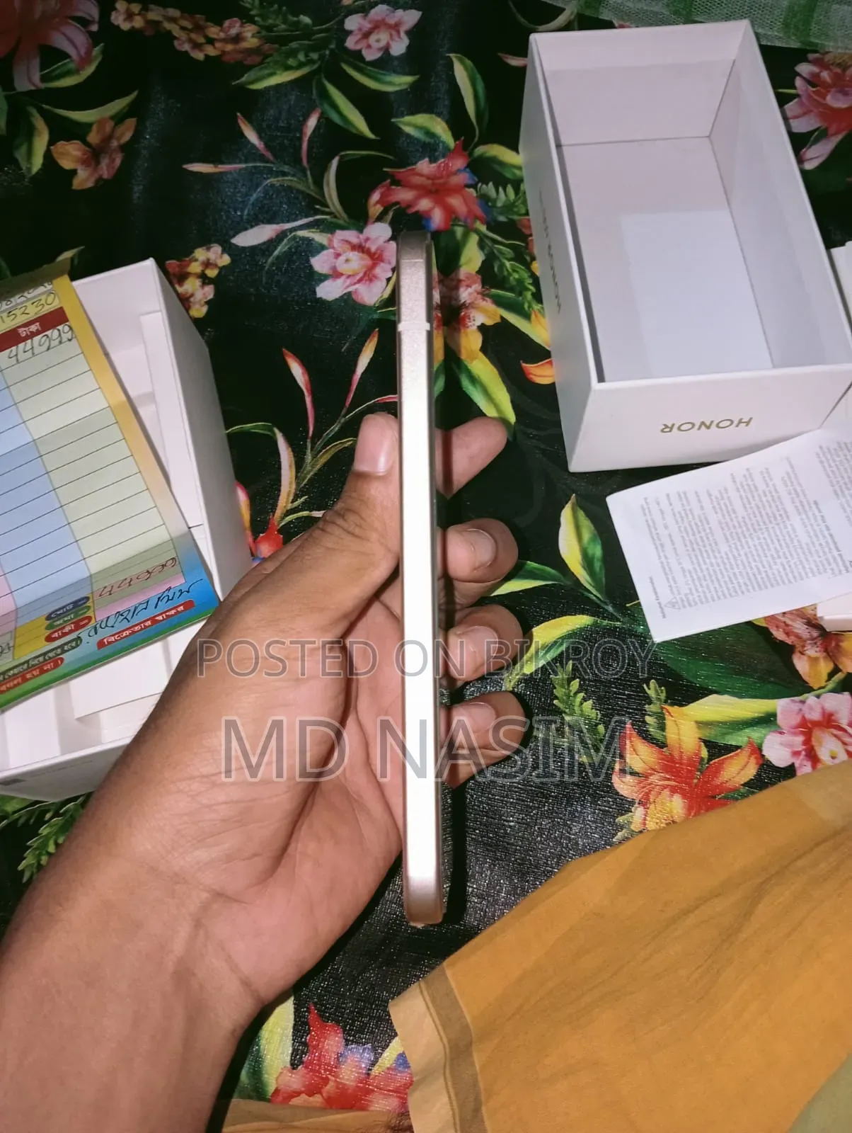 হনার ৬০০ লাইট ২৫৬ জিবি গোল্ড