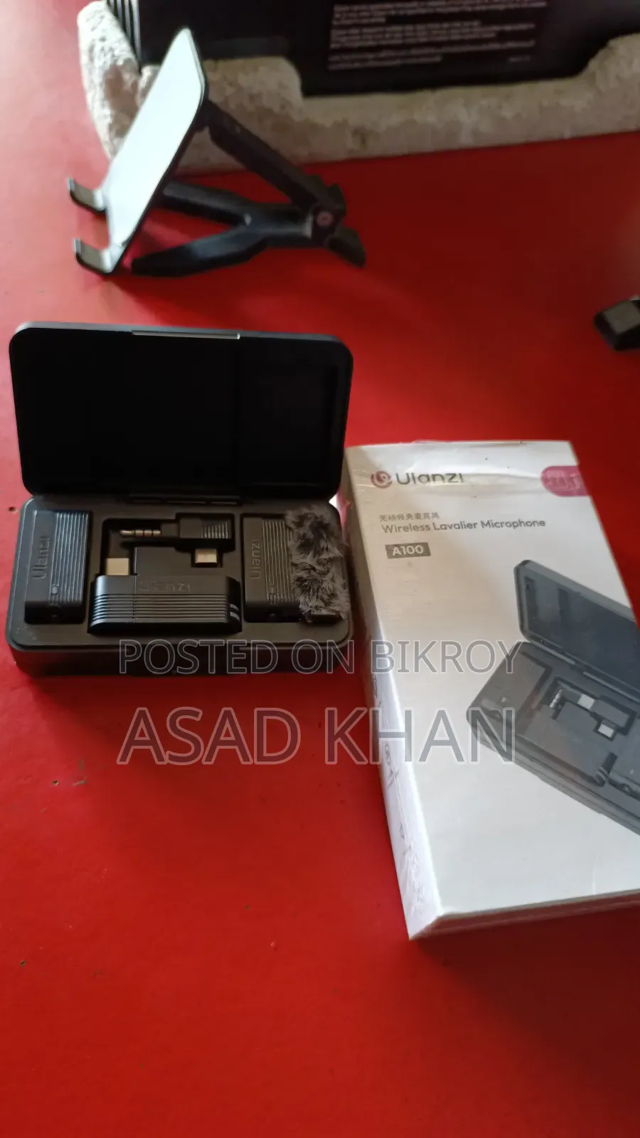 Ulanzi A100 Wireless Lavalier Microphone