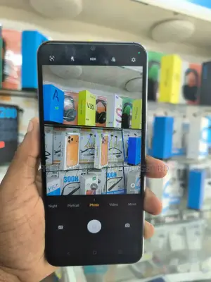 ভীভো ওয়াই৩৩এস ১২৮ জিবি নীল