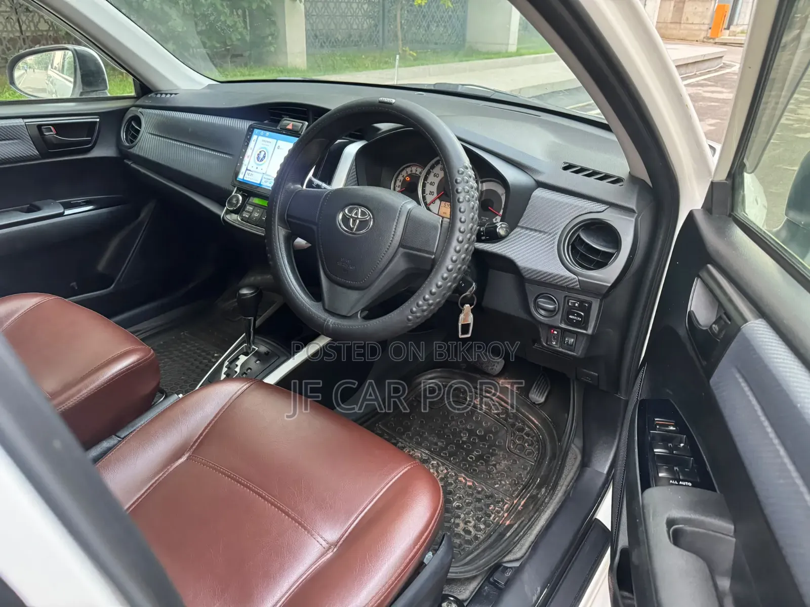 Toyota Corolla Fielder 1.5 Petrol AWD 2014 Pearl