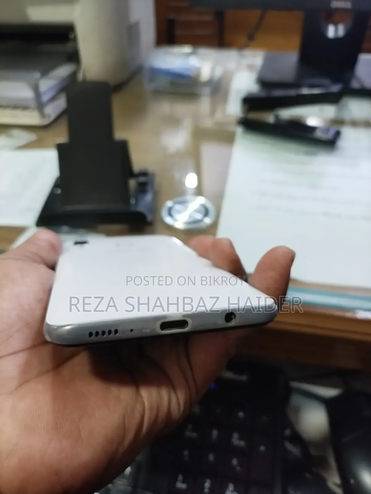Samsung Galaxy A30 64 GB White