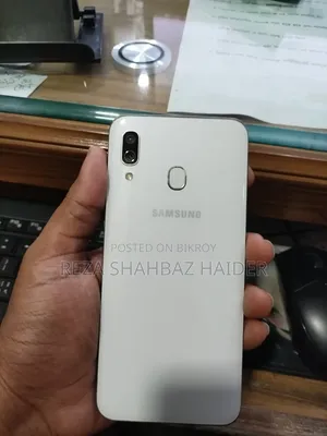 Samsung Galaxy A30 64 GB White