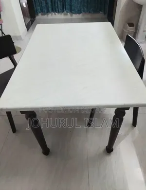 আসবাব পত্র