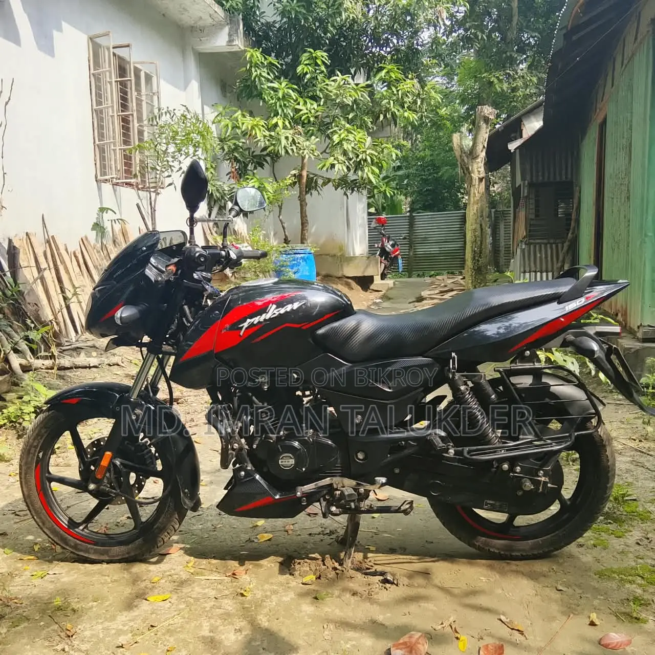 বাজাজ পালসার ১৫০ ২০২৪ ব্ল্যাক