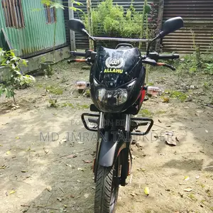 বাজাজ পালসার ১৫০ ২০২৪ ব্ল্যাক