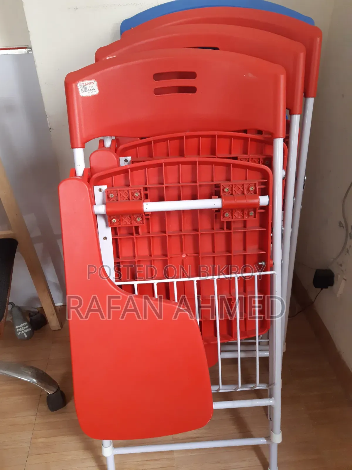 19 Nearly New Tanin Brand Folding Chairs for Sale Together