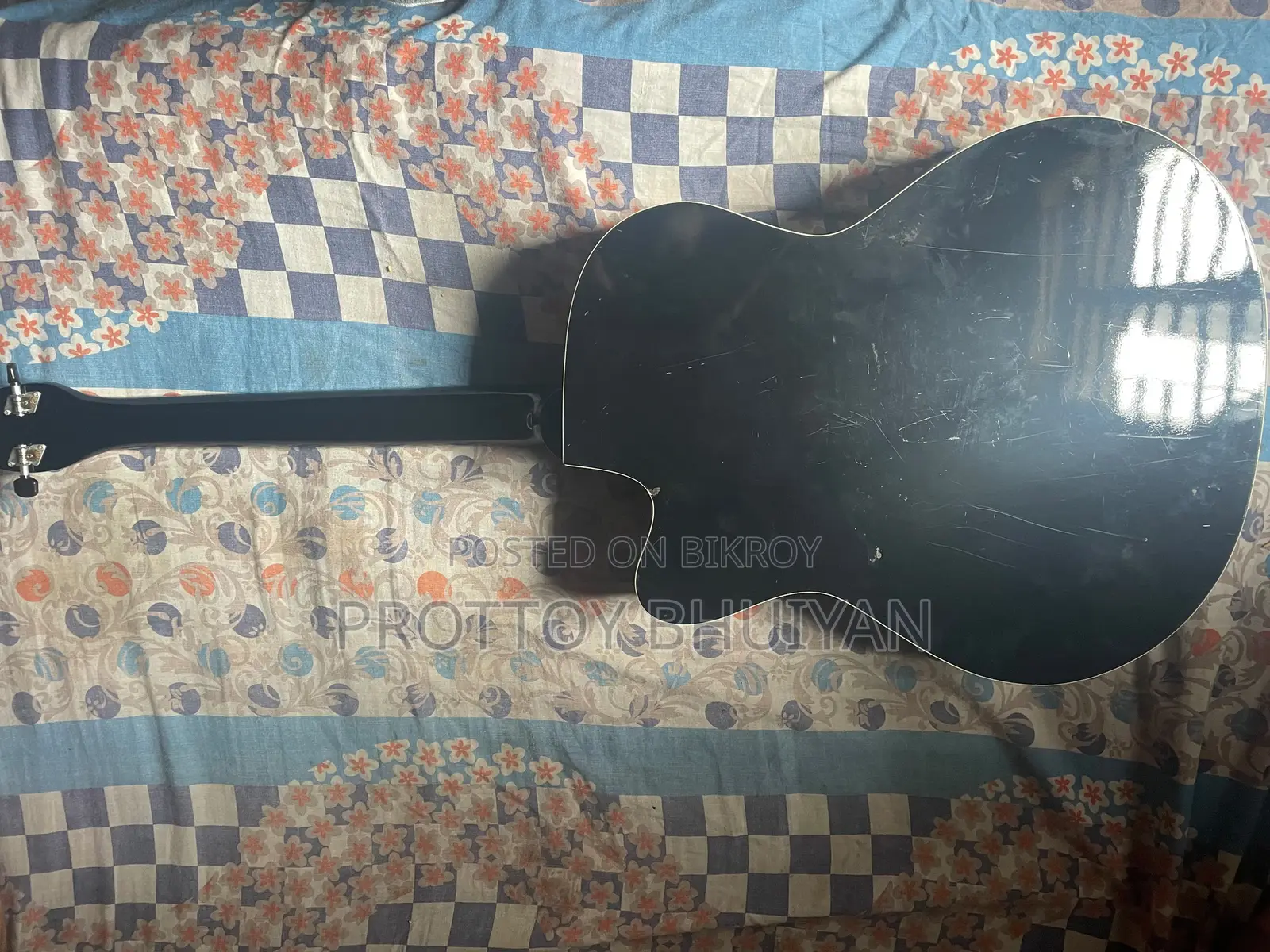 Indian Signature Guitar Model 265 WhatsApp