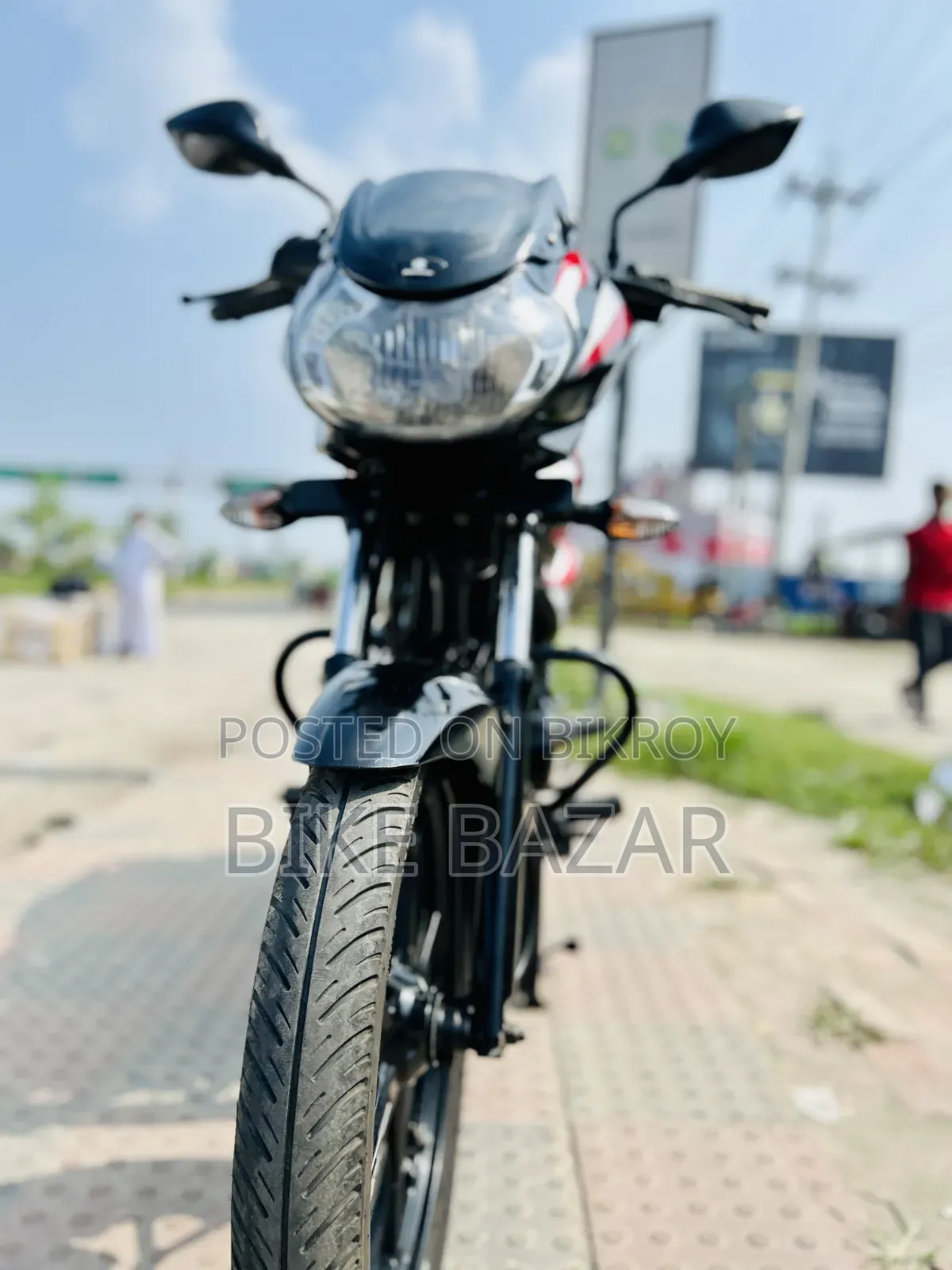 বাজাজ ডিসকভার ১১০ ২০২৩ লাল