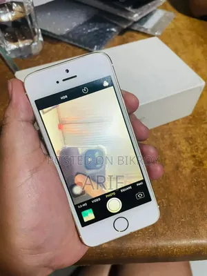 অ্যাপল আইফোন ৫এস ৬৪ জিবি গোল্ড