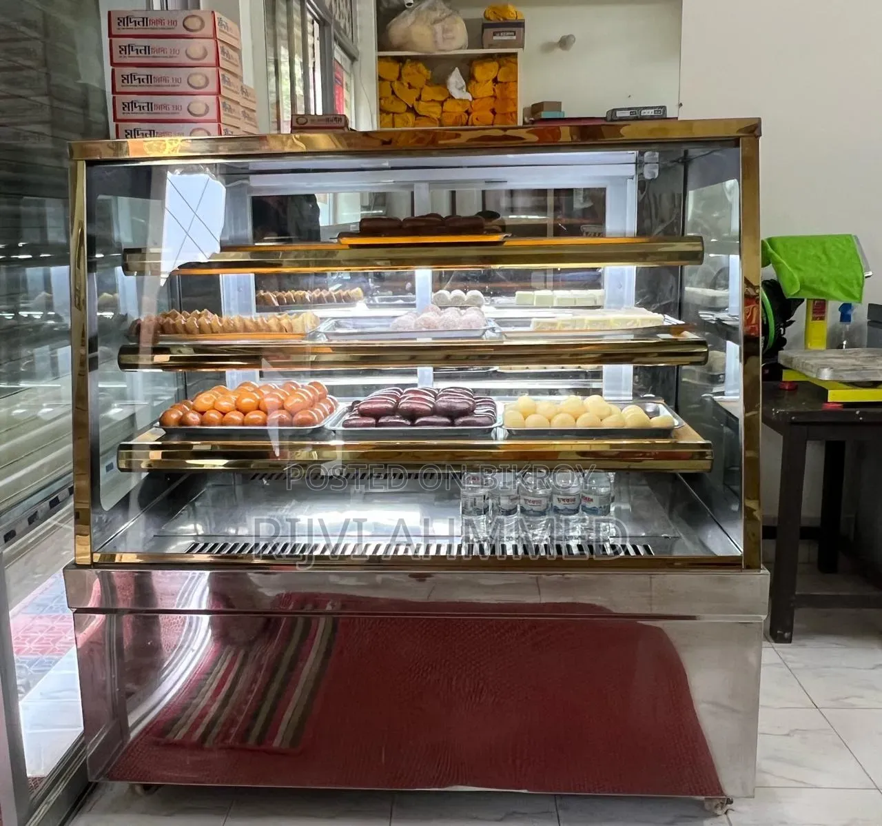 মিস্টির চিলার/শোকেশ