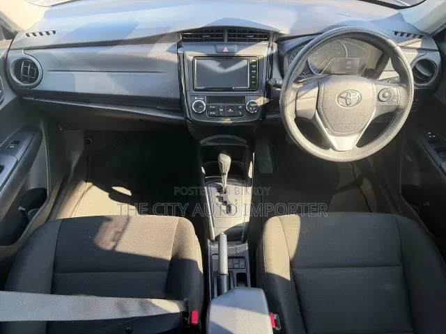 Toyota Axio 2021 Silver