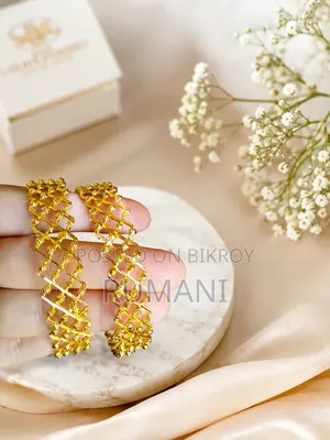 Gold Copy Bangle