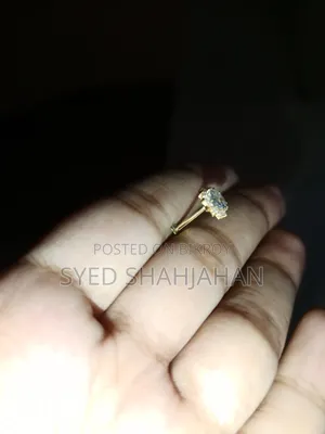 Zircon Stone Gold Plated Nospin