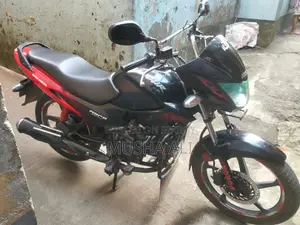 Hero Glamour 2013 Black