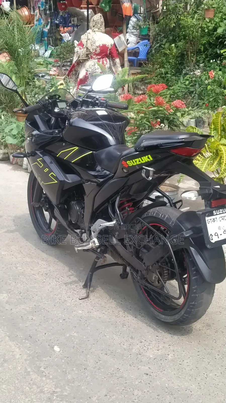 সুজুকি জিক্সার এসএফ ২০২২ কালো