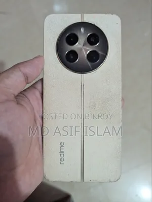 রিয়েলমি ১২+ ২৫৬ জিবি সাদা