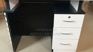 Table used for only 4 months, like new