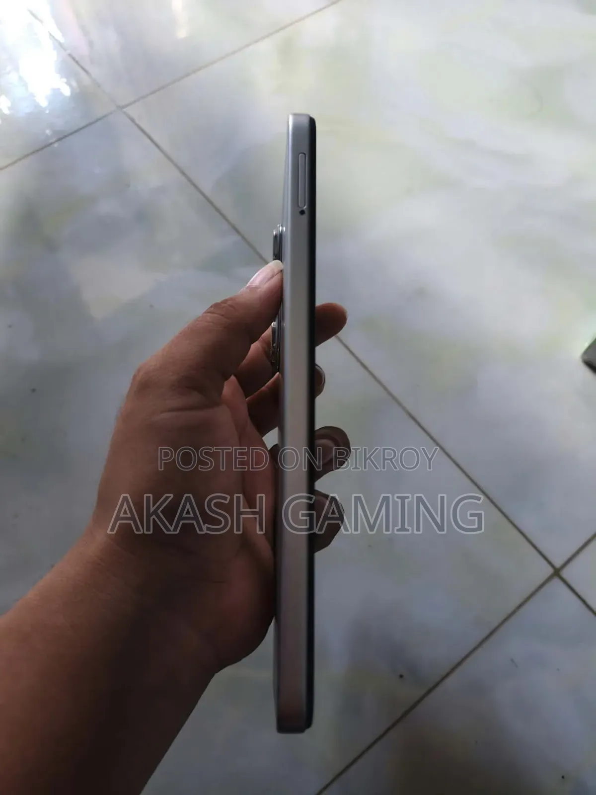 ইনফিনিক্স হট ৬০আই ২৫৬ জিবি সিলভার