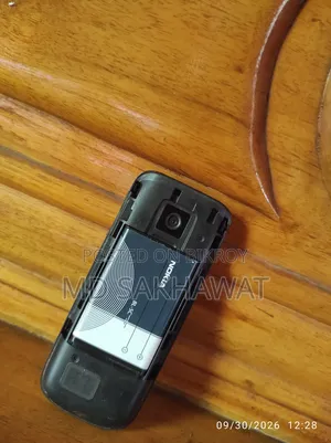 নোকিয়া ২৭০০ ক্লাসিক ব্ল্যাক