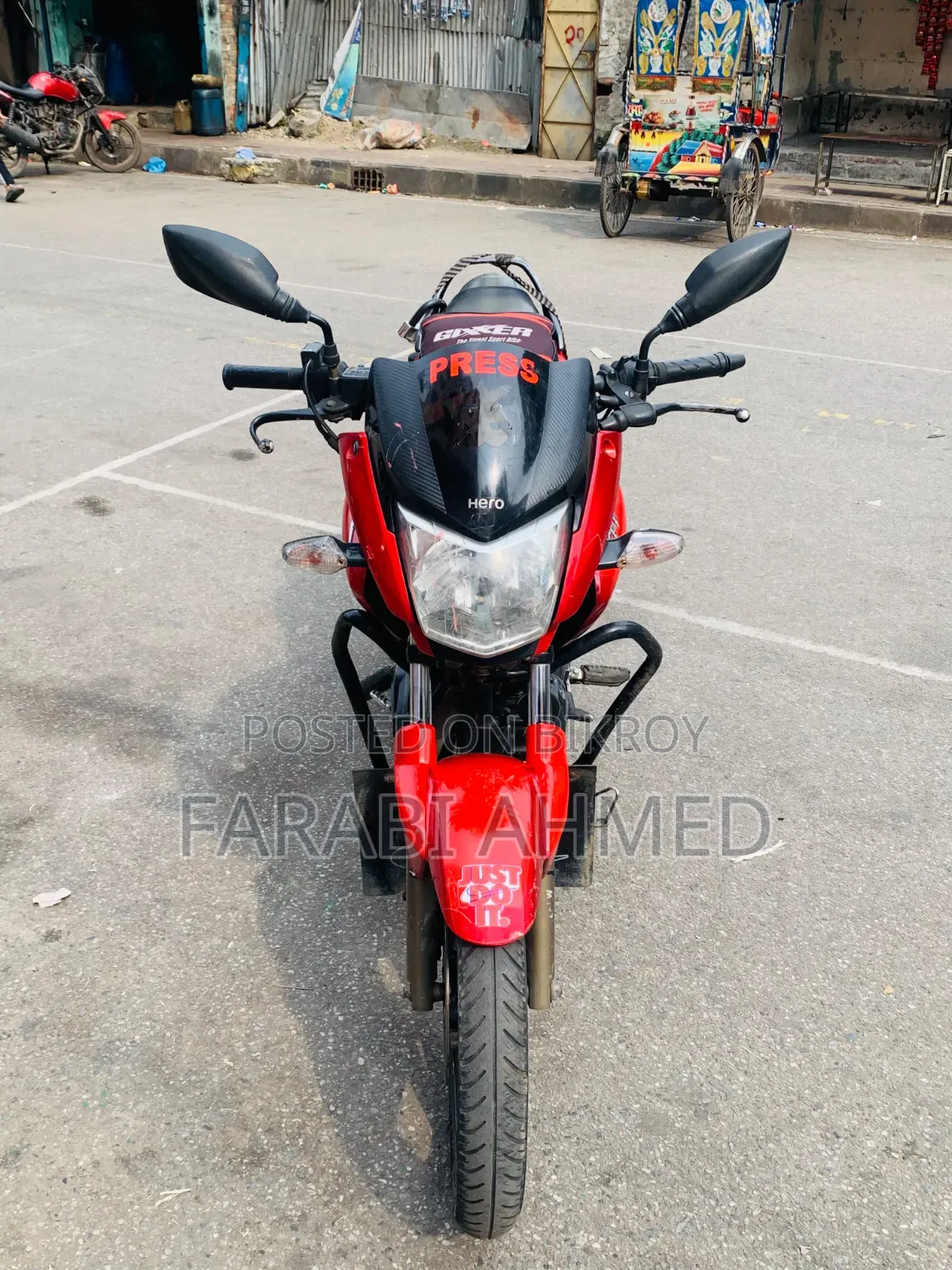 হিরো হাংক ২০১৪ লাল
