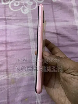 মোবাইল ফোন ৩২ জিবি পিংক