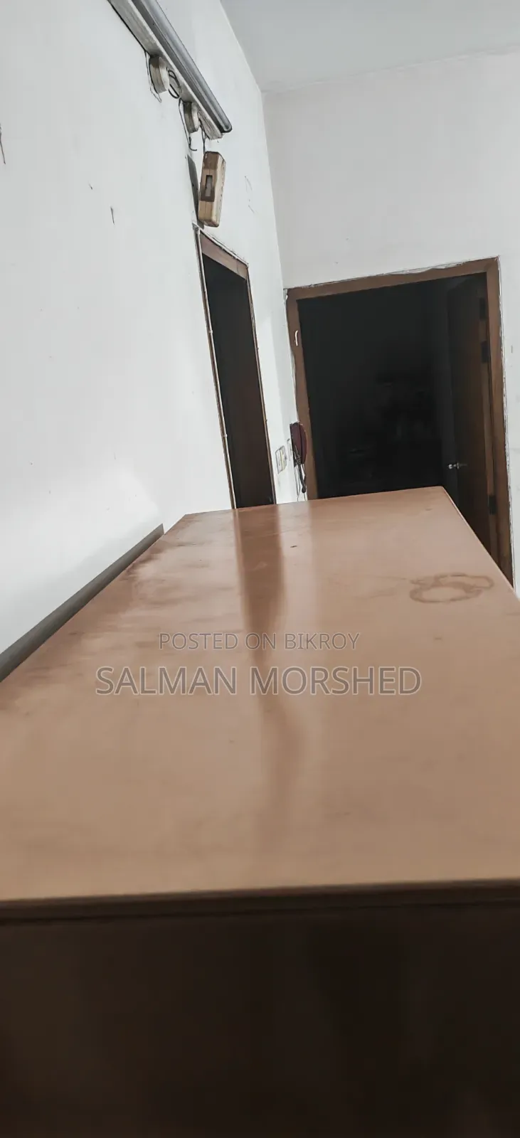 উত্তরায় শোকেস বিক্রি হবে