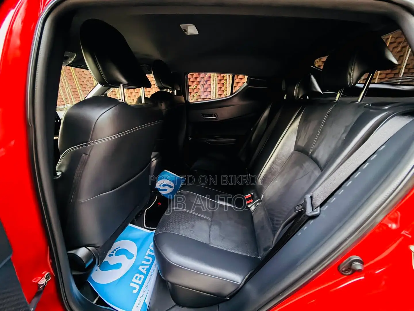 Toyota C-HR 2019 Red