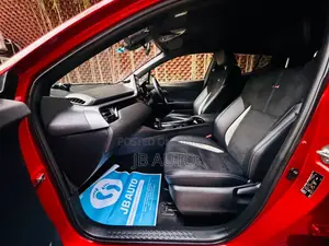 Toyota C-HR 2019 Red