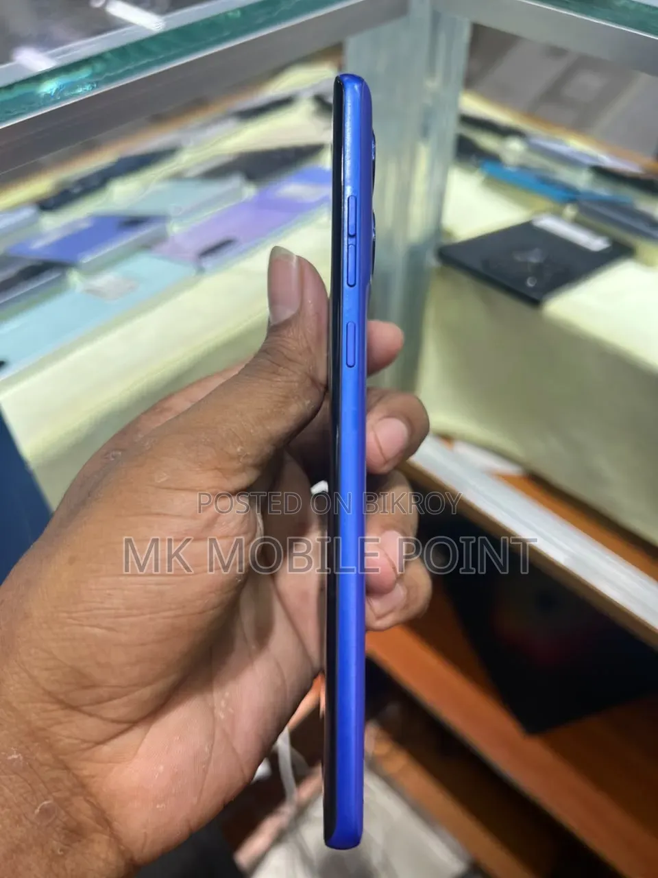 মোটরসাইকেল মোটো জি৮৫ ১২৮ জিবি নীল