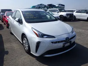 Toyota Prius 2021 Pearl