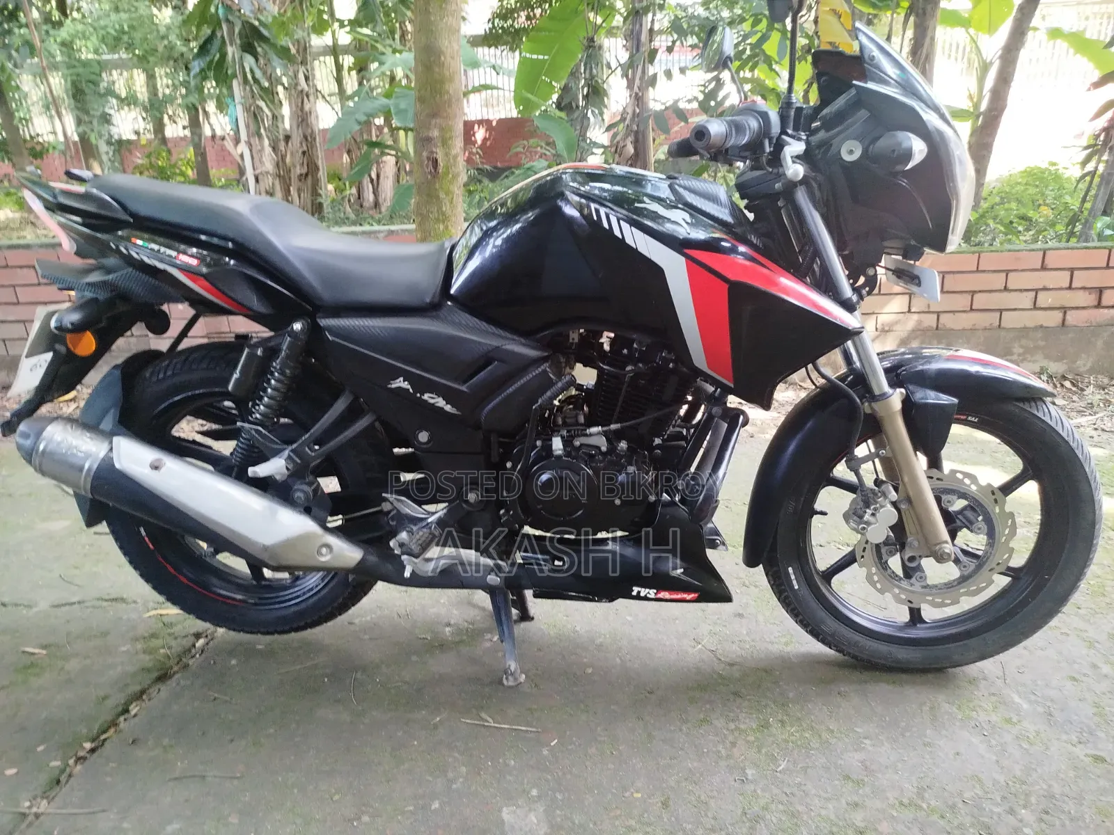 TVS Apache RTR 160 2V 2022 Black