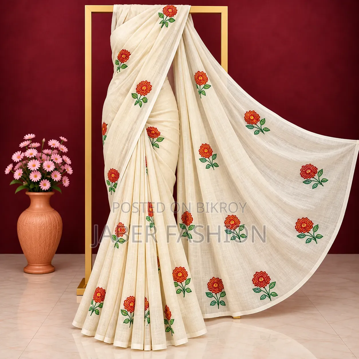 প্রিমিয়াম অফ-হোয়াইট কটন এমব্রয়ডারি শাড়ি