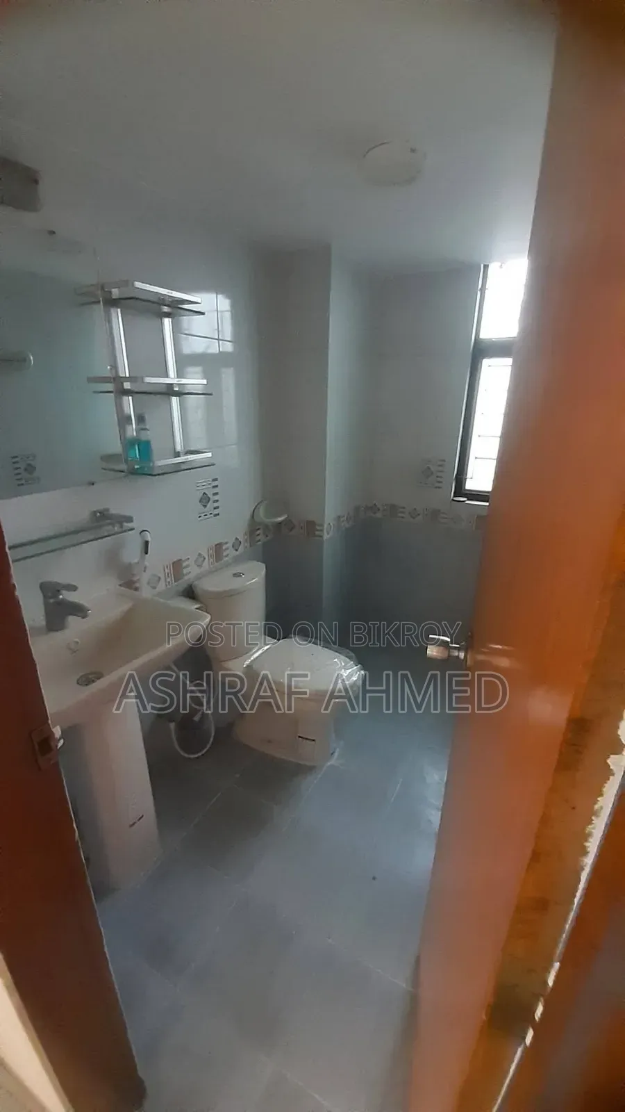 উত্তরার তিন বেডরুমের অ্যাপার্টমেন্ট ভাড়ার জন্য