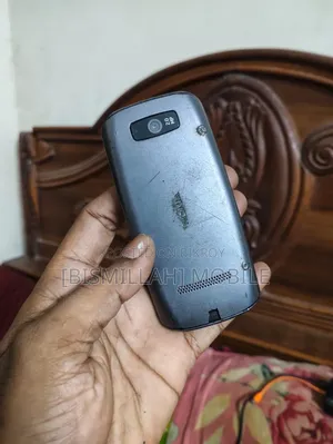 নোকিয়া আশা ৩০৫ গ্রে
