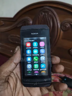 Nokia Asha 305 Gray
