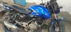 বাজাজ পালসার ১৫০ ২০১৪ নীল
