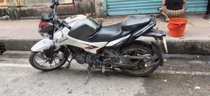 Hero Thriller 160R 4V 2021 White